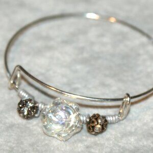 Crystal flower bangle bracelet BB-20-006